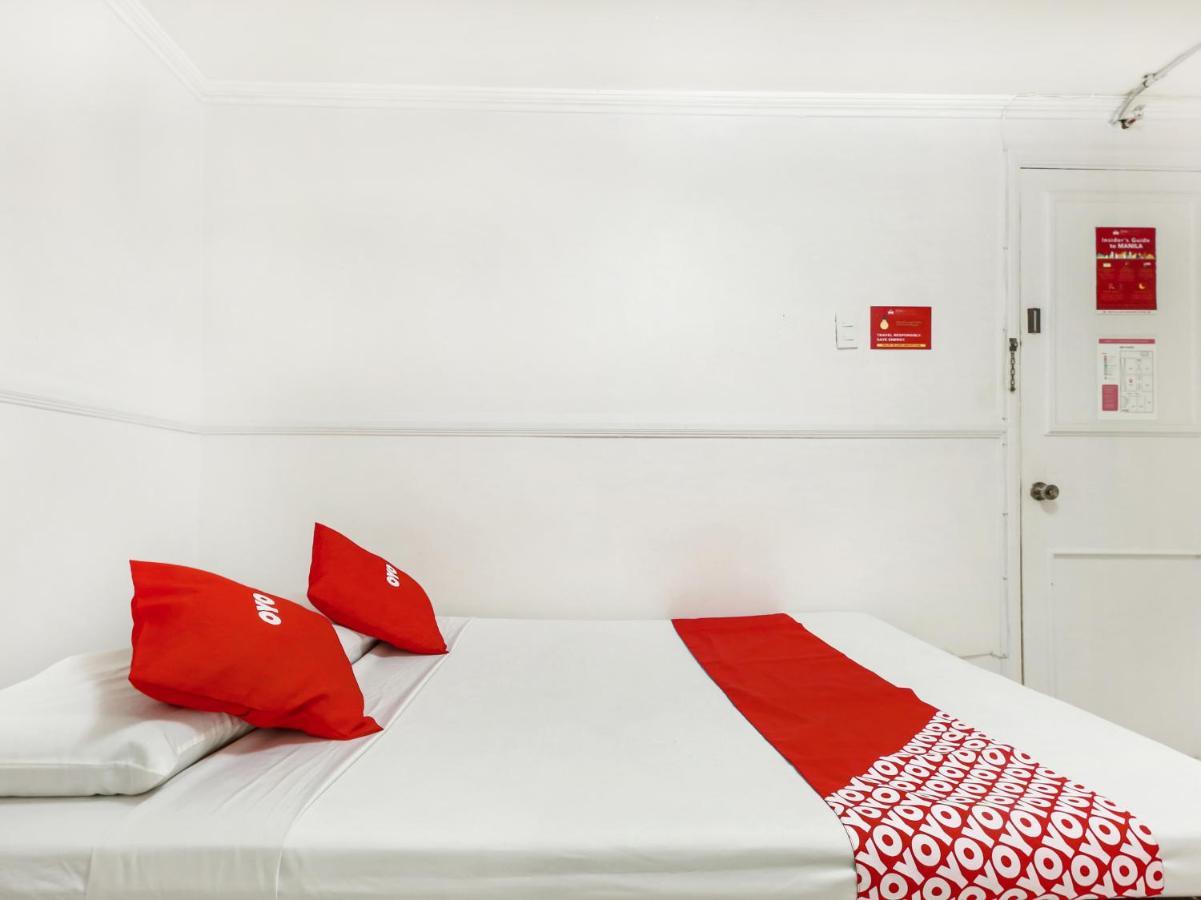 Oyo 842 Smiles Apartelle Hotel 2*